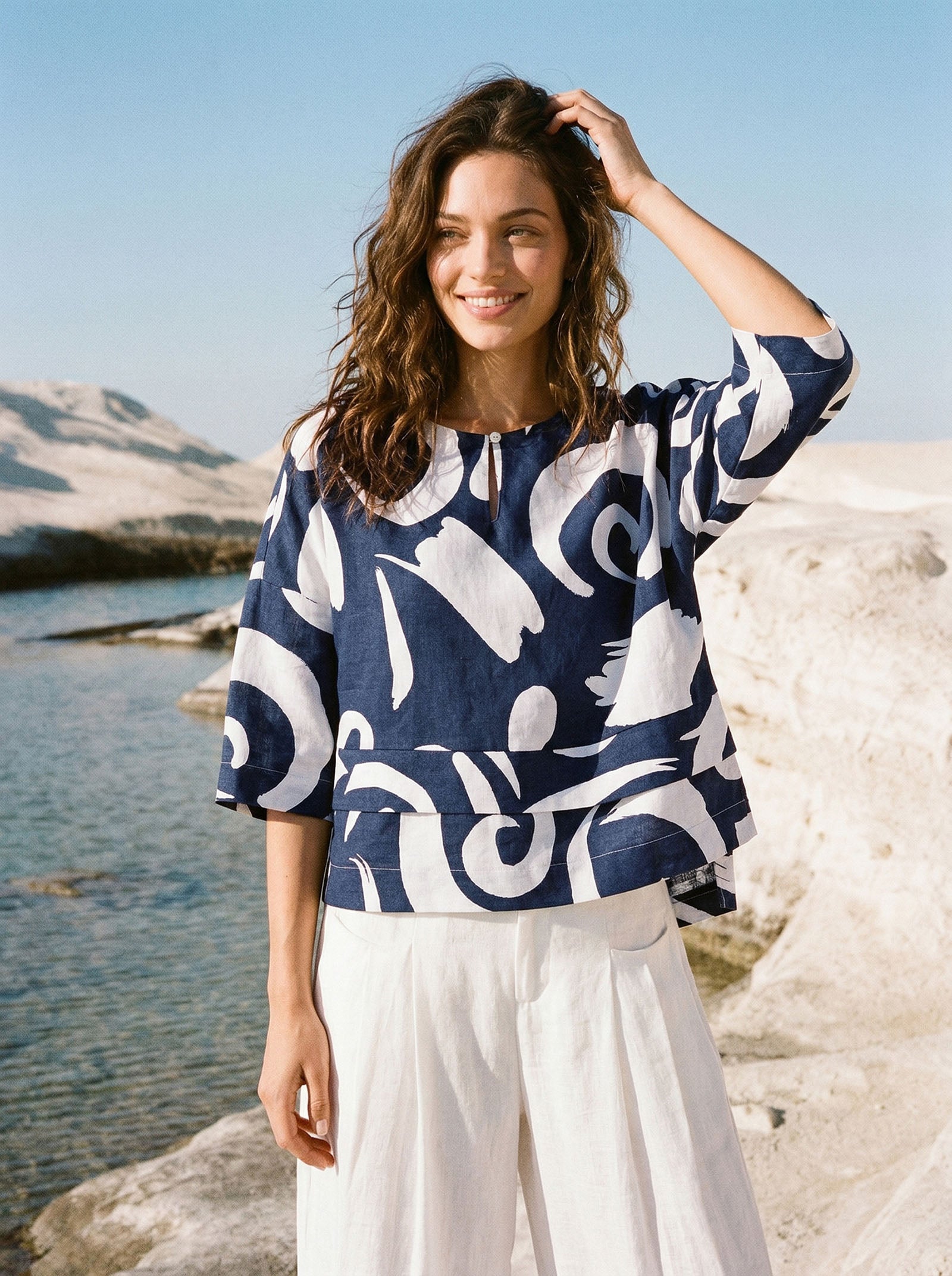 Linen Layered Asymmetric Top NOREEN (online only)
