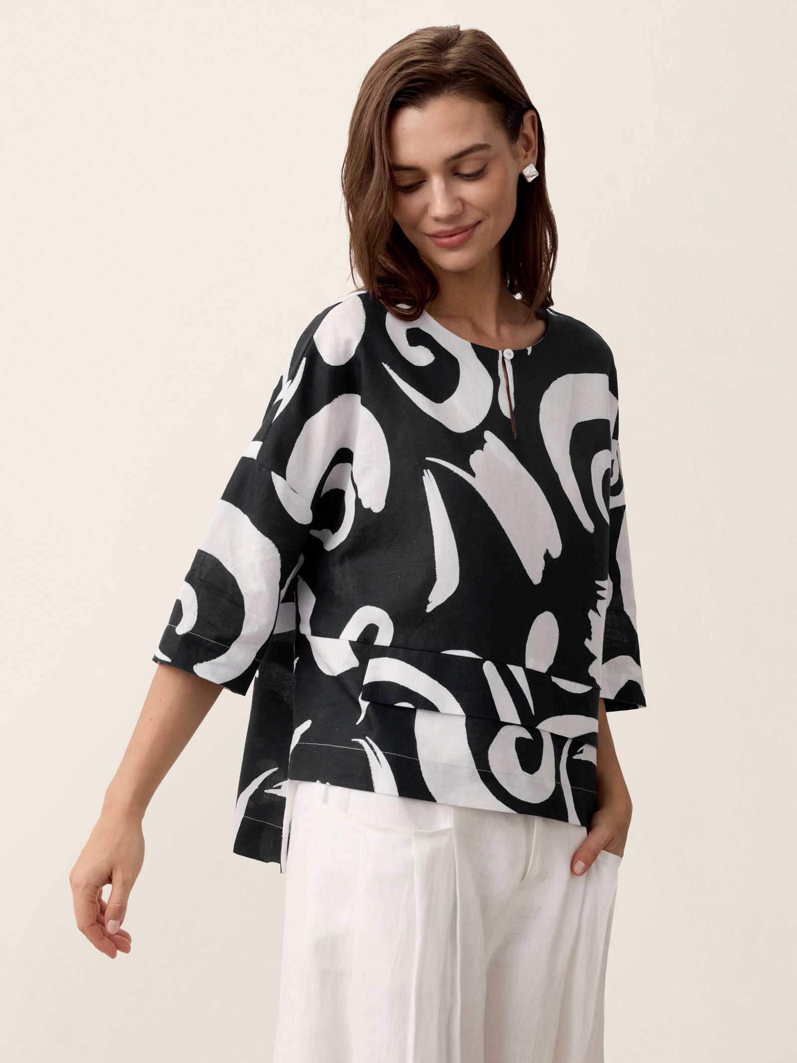 Linen Layered Asymmetric Top NOREEN (online only)