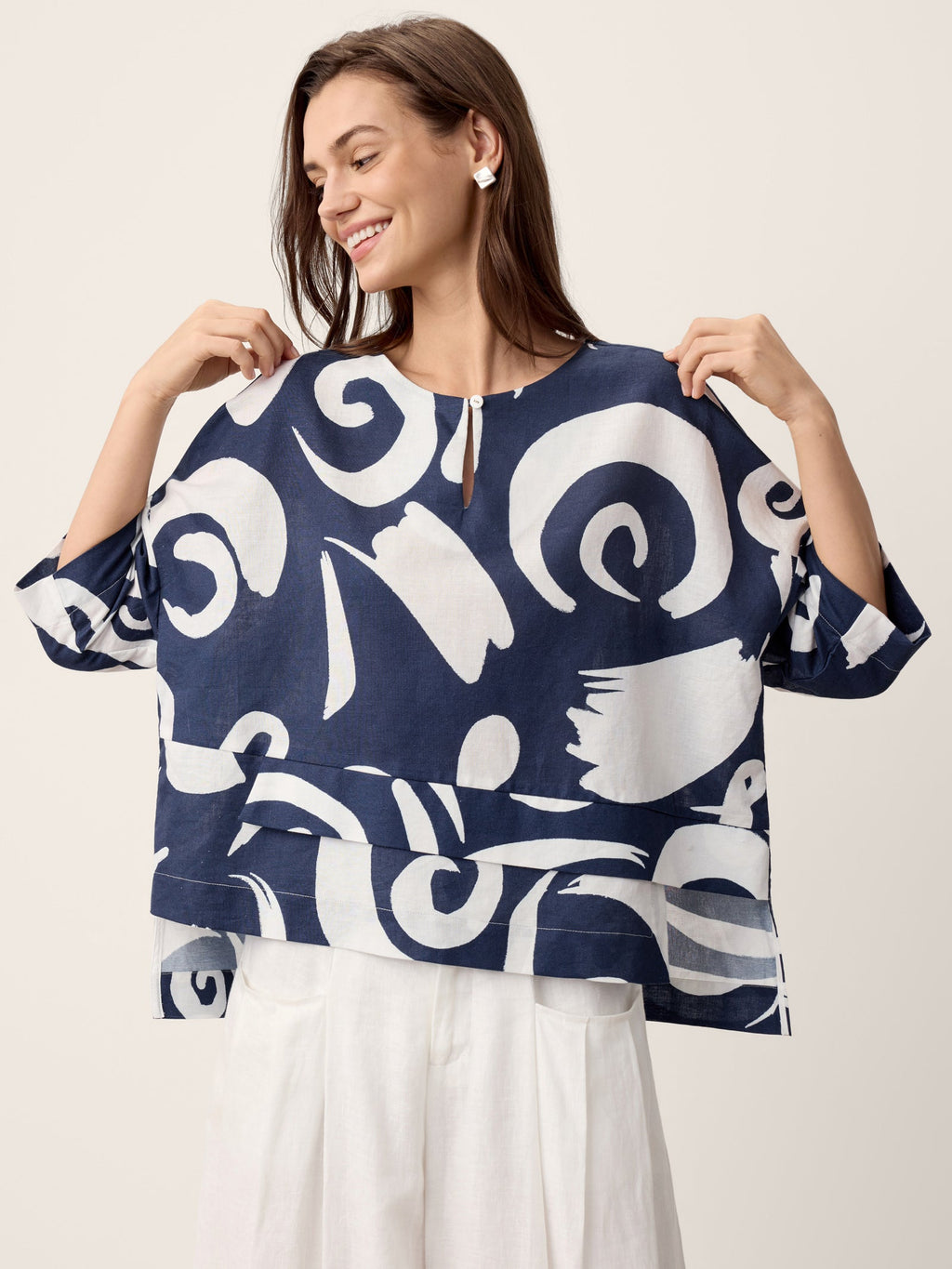 Linen Layered Asymmetric Top NOREEN (online only)