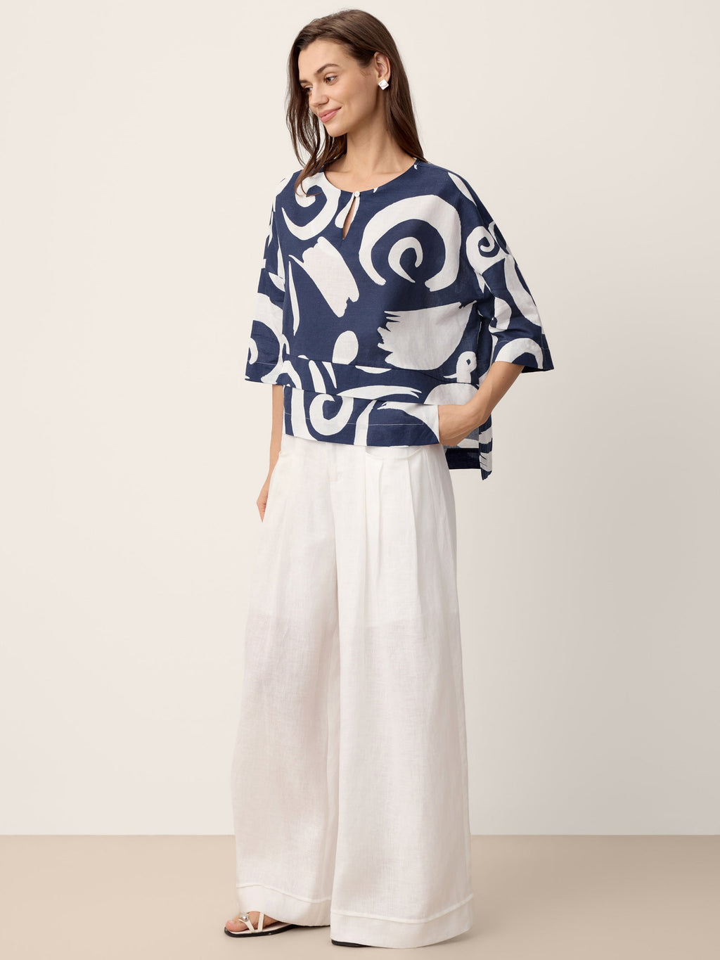 Linen Layered Asymmetric Top NOREEN (online only)