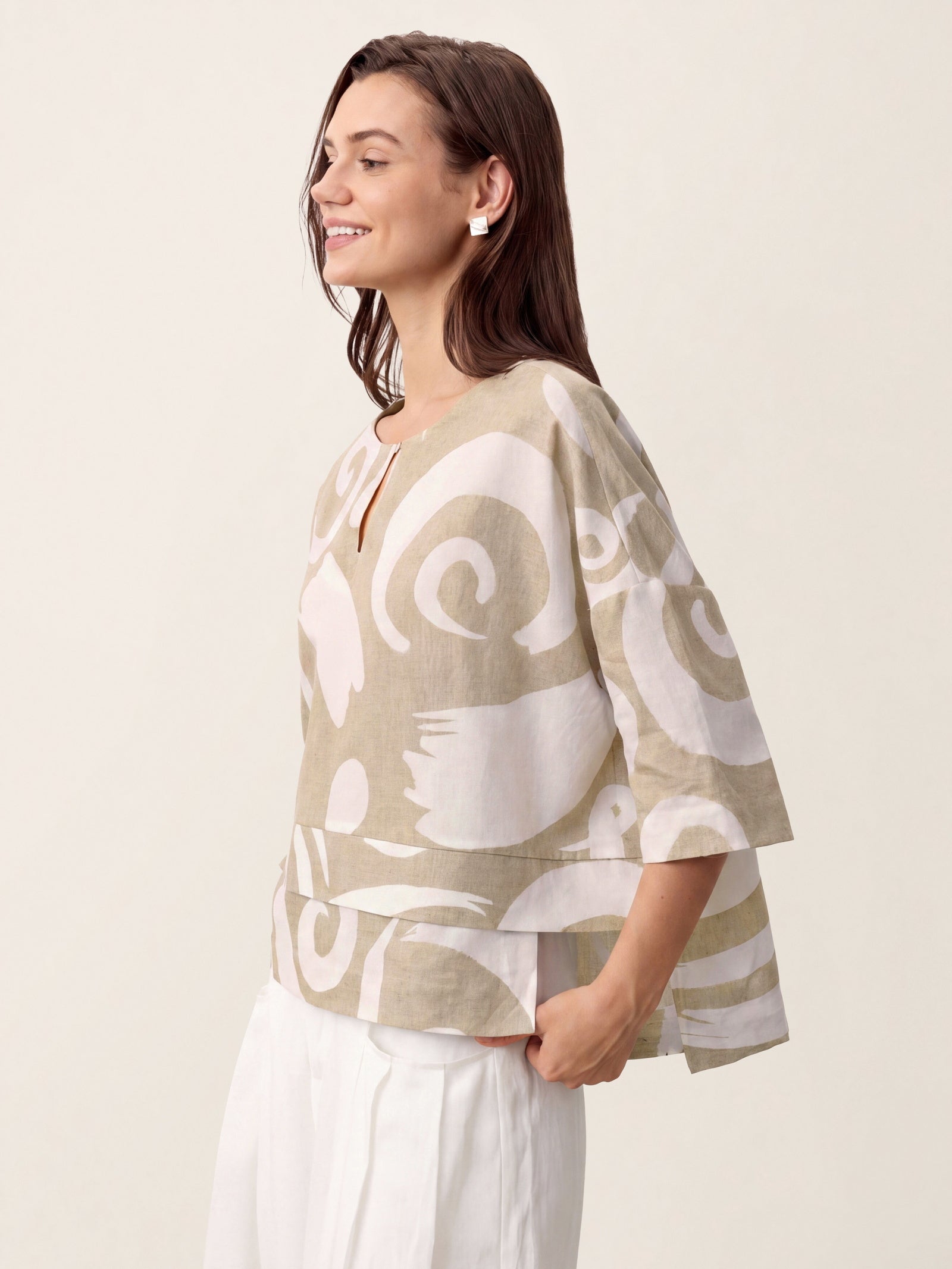 Linen Layered Asymmetric Top NOREEN (online only)