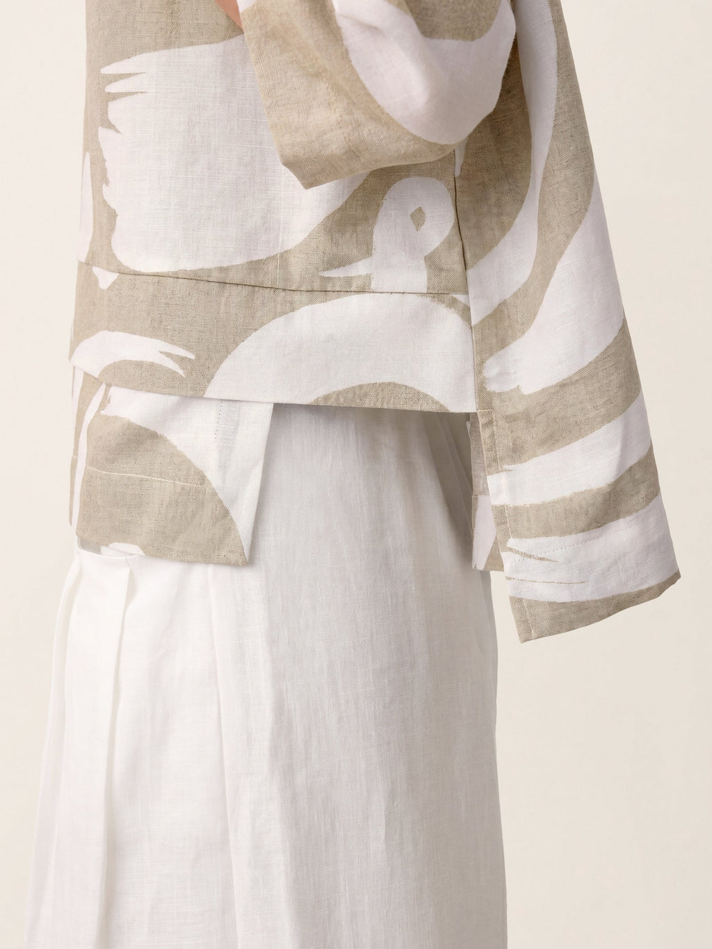 Linen Layered Asymmetric Top NOREEN (online only)