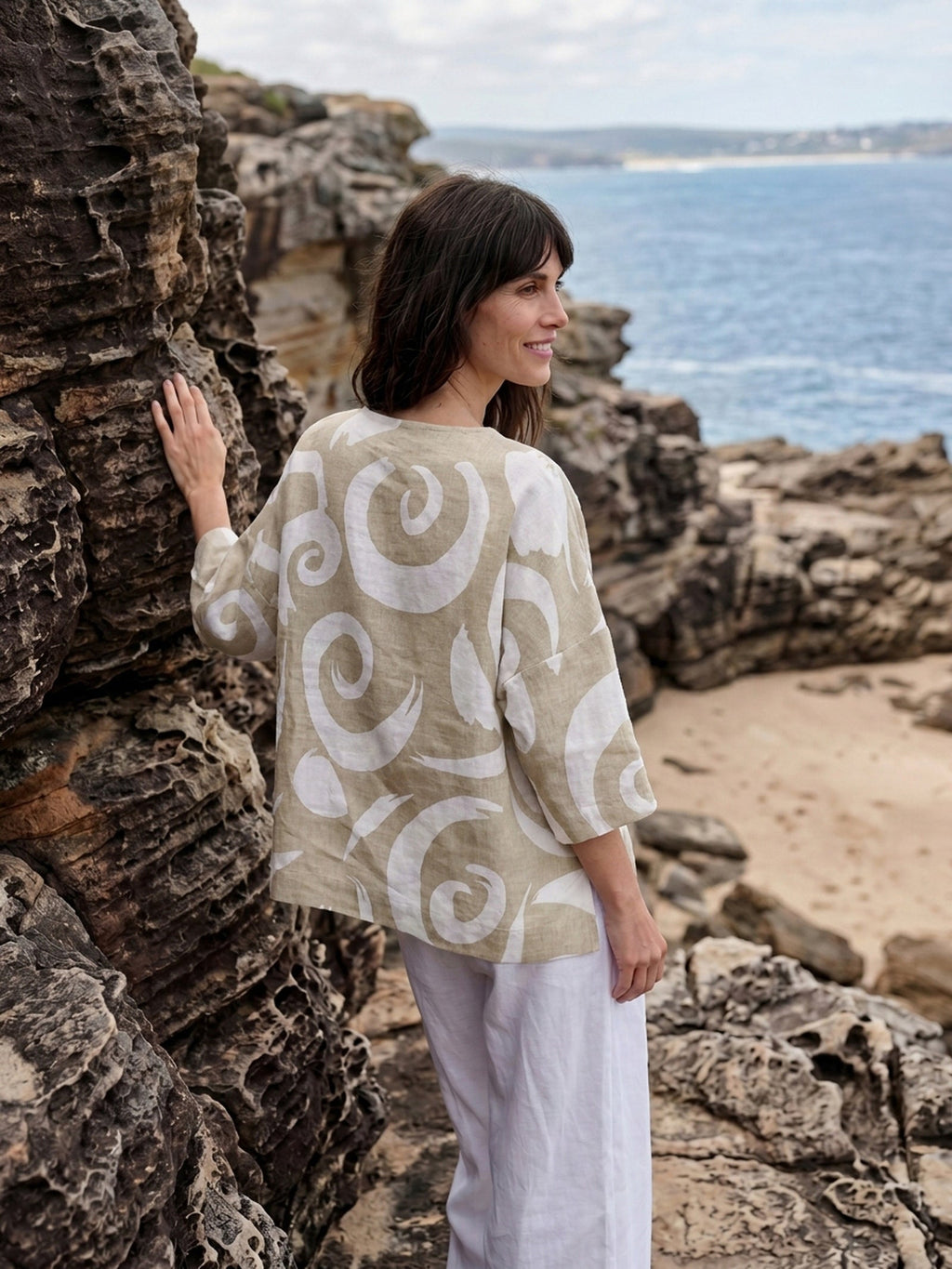 Linen Layered Asymmetric Top NOREEN (online only)